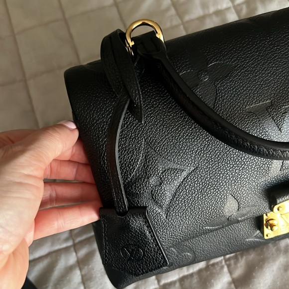 Louis Vuitton Madeleine MM in pristine  condition made in France. - Picture 5 of 13